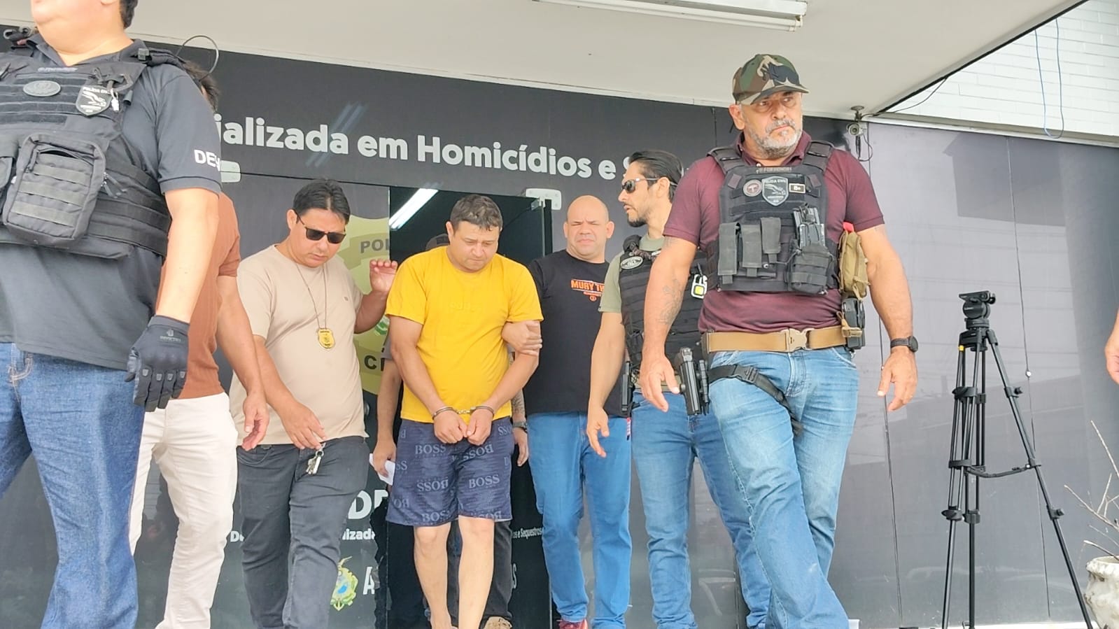 Homem que matou vizinha alega legítima defesa em Manaus: “ela falou que só ia se aquietar quando me matasse”