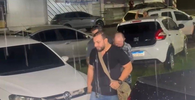 Homem preso por tocar fogo em fábrica em Manaus afirma que não se arrepende