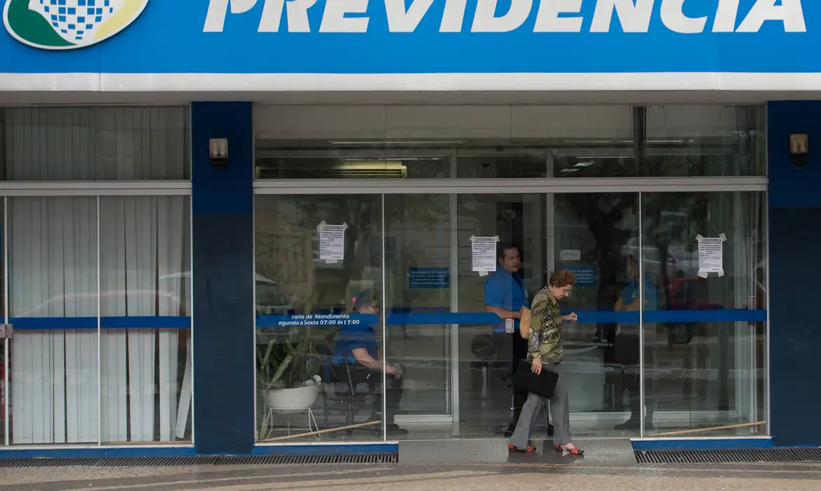 imagem de esclarecimentos sobre aposentadorias do INSS