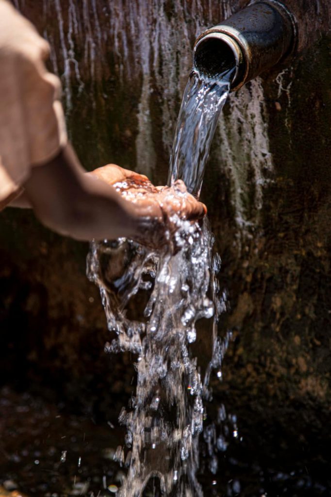 imagem da situação do fornecimento de água em são gabriel da cachoeira