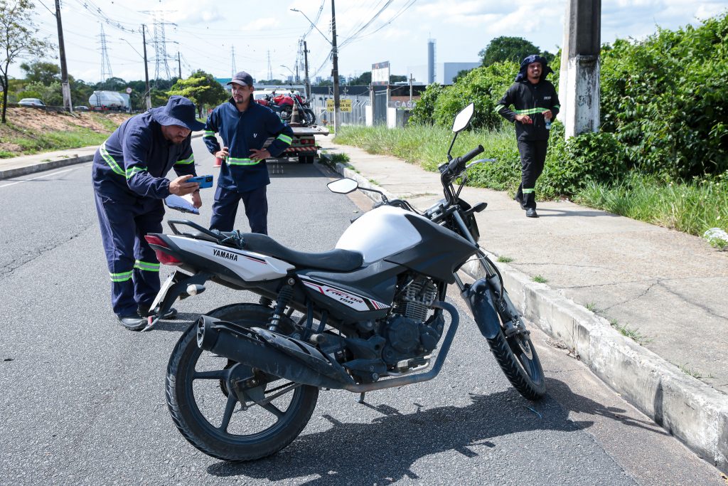 Operação do IMMU apreende veículos que realizavam transporte clandestino em Manaus