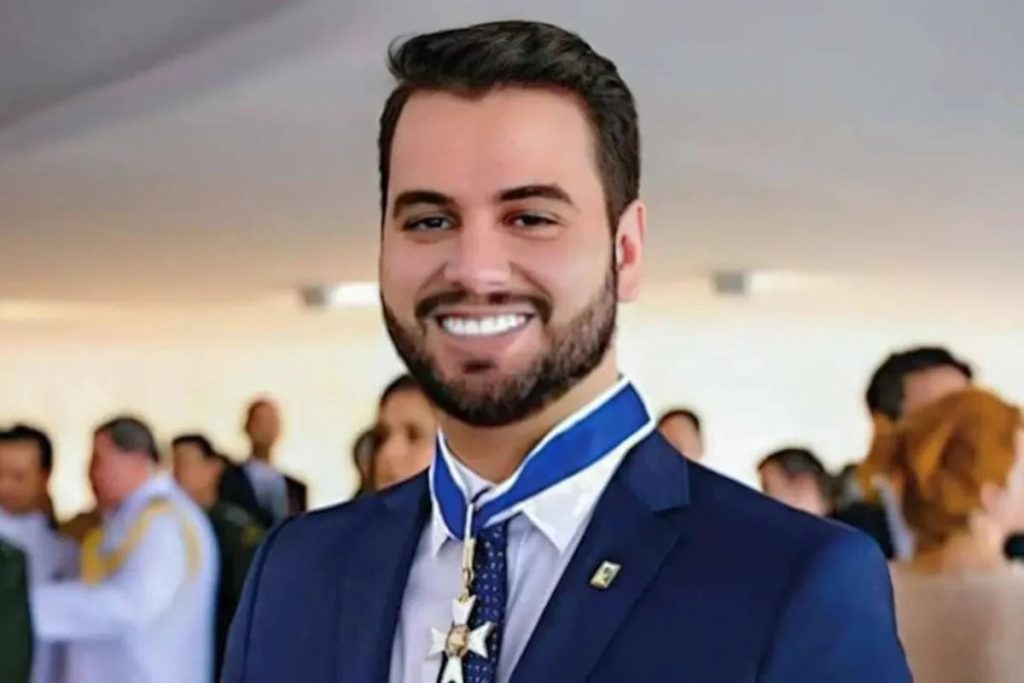 Foto de Filipe Martins relacionada a notícias do Brasil
