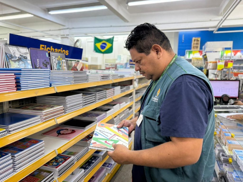 Pesquisa do Procon revela variação de até 300% no material escolar em Manaus