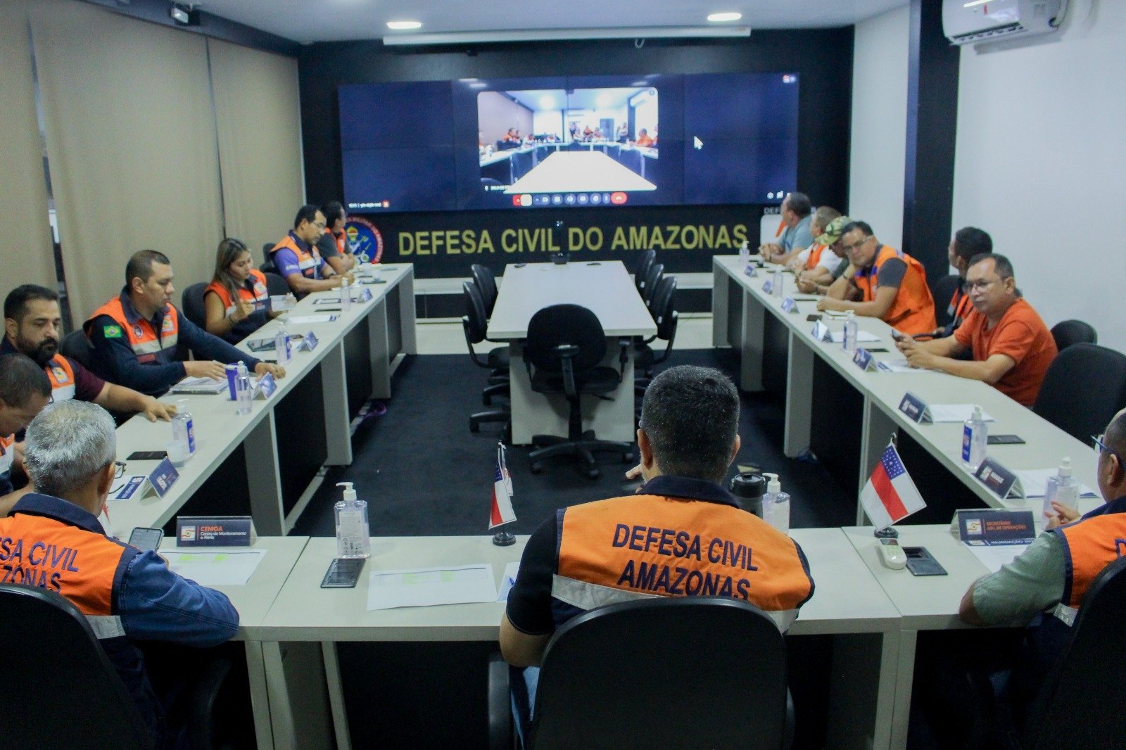 Reunião técnica da Defesa Civil do Amazonas sobre a Cheia 2026