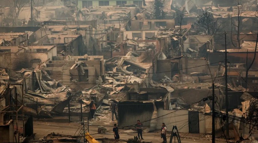 Chile decreta estado de catástrofe após incêndios florestais deixarem 16 mortos