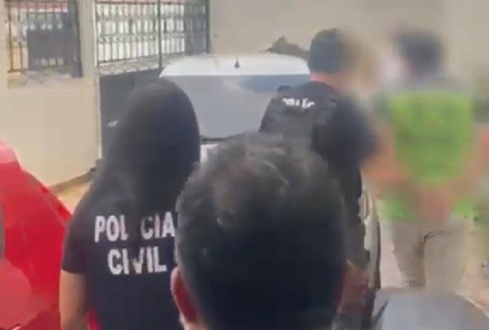 Homem é preso após oferecer dinheiro para criança lhe enviar vídeos íntimos em Manaus
