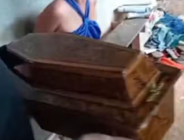 Mulher de 45 anos é presa por furtar corpo de bebê em necrotério de Autazes