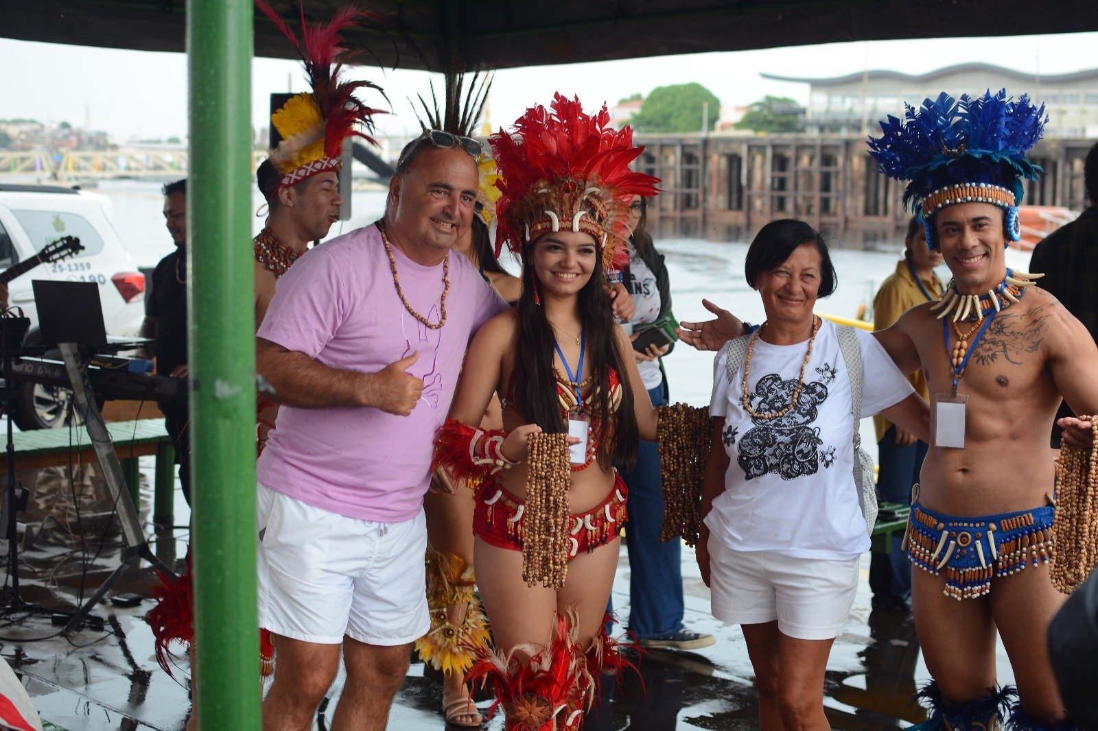 recepção do primeiro cruzeiro em manaus com cultura local