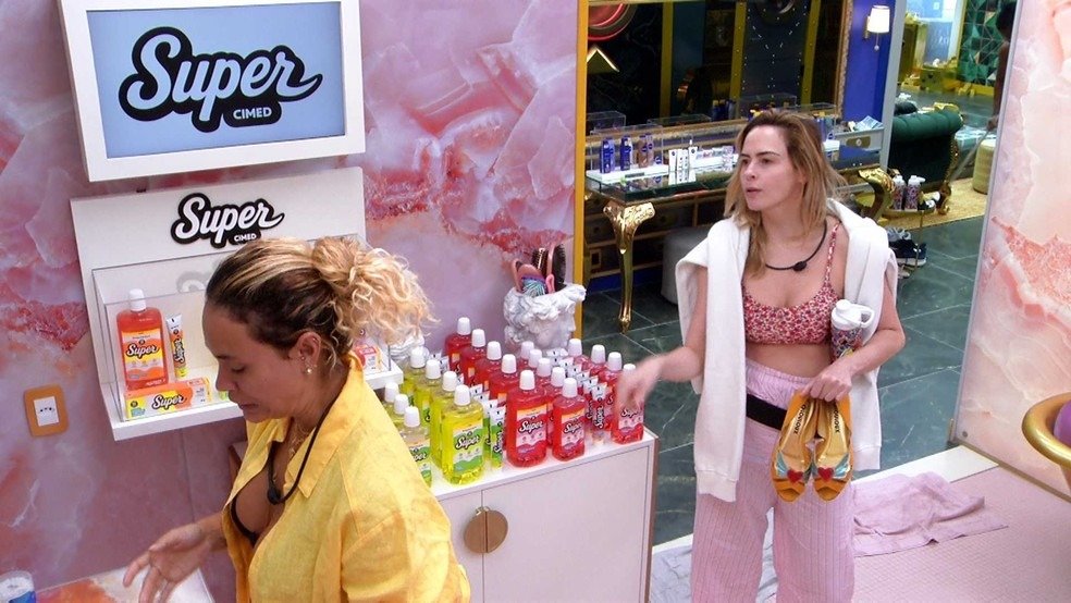 Ana Paula Renault provoca Sarah e promete fazer da vida da sister um inferno no BBB 26