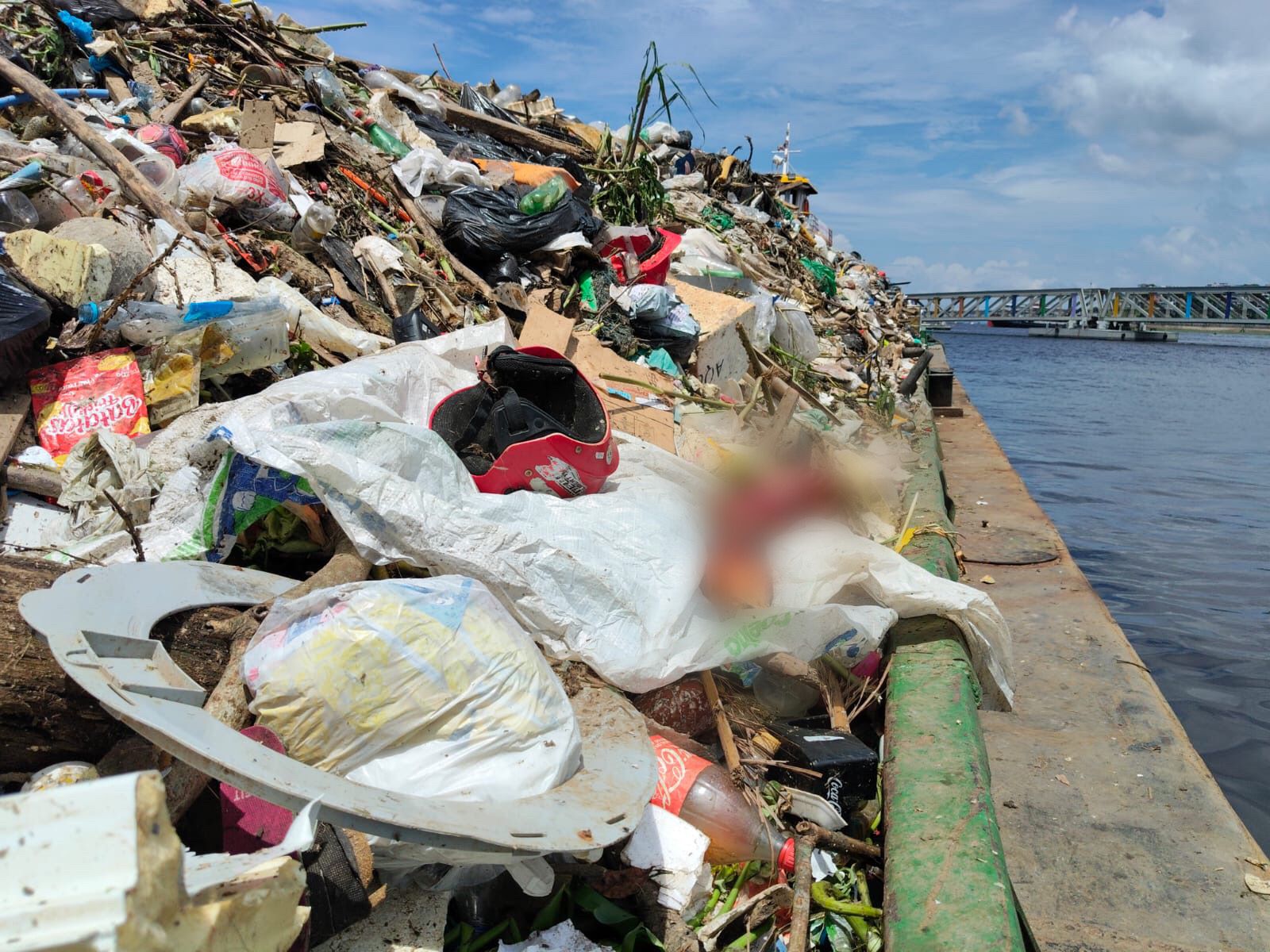 descoberta de pernas humanas em manaus