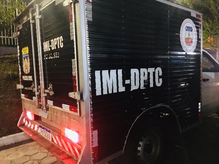 Corpo de homem com sinais de tortura encontrado na rodovia AM 070 em área de mata após balneário no Km 14