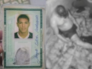Homem de 32 anos após ser esfaqueado em casa no bairro Cidade de Deus, Manaus