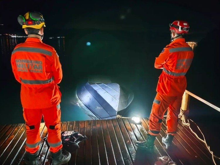 imagem de lancha envolvida em acidente no rio grande