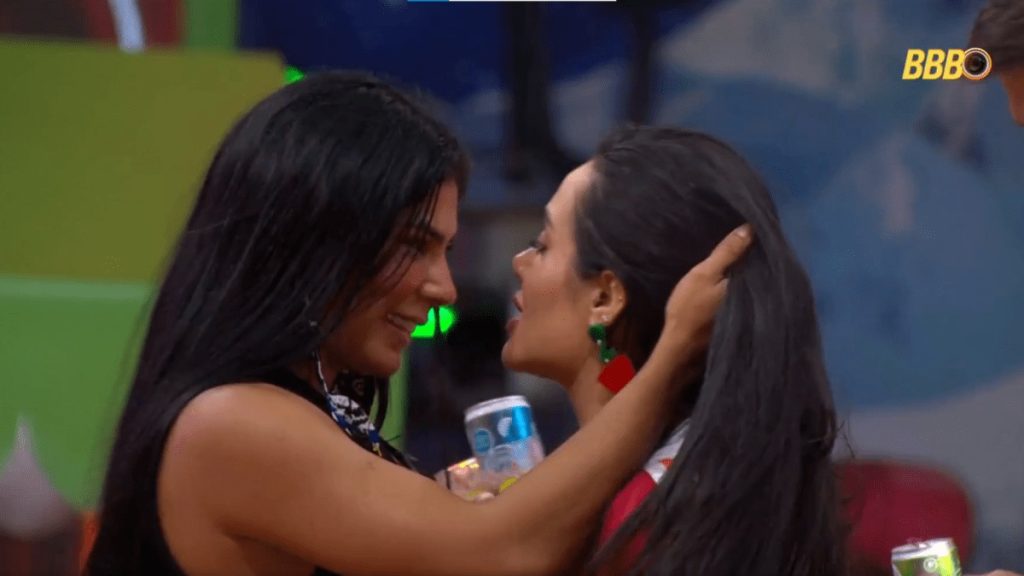 Jordana e Marciele dançando juntas no Big Brother Brasil 26