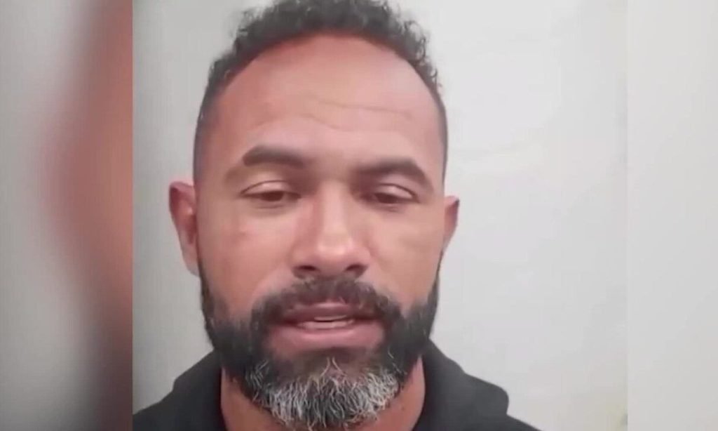 ex goleiro bruno em audiência judicial