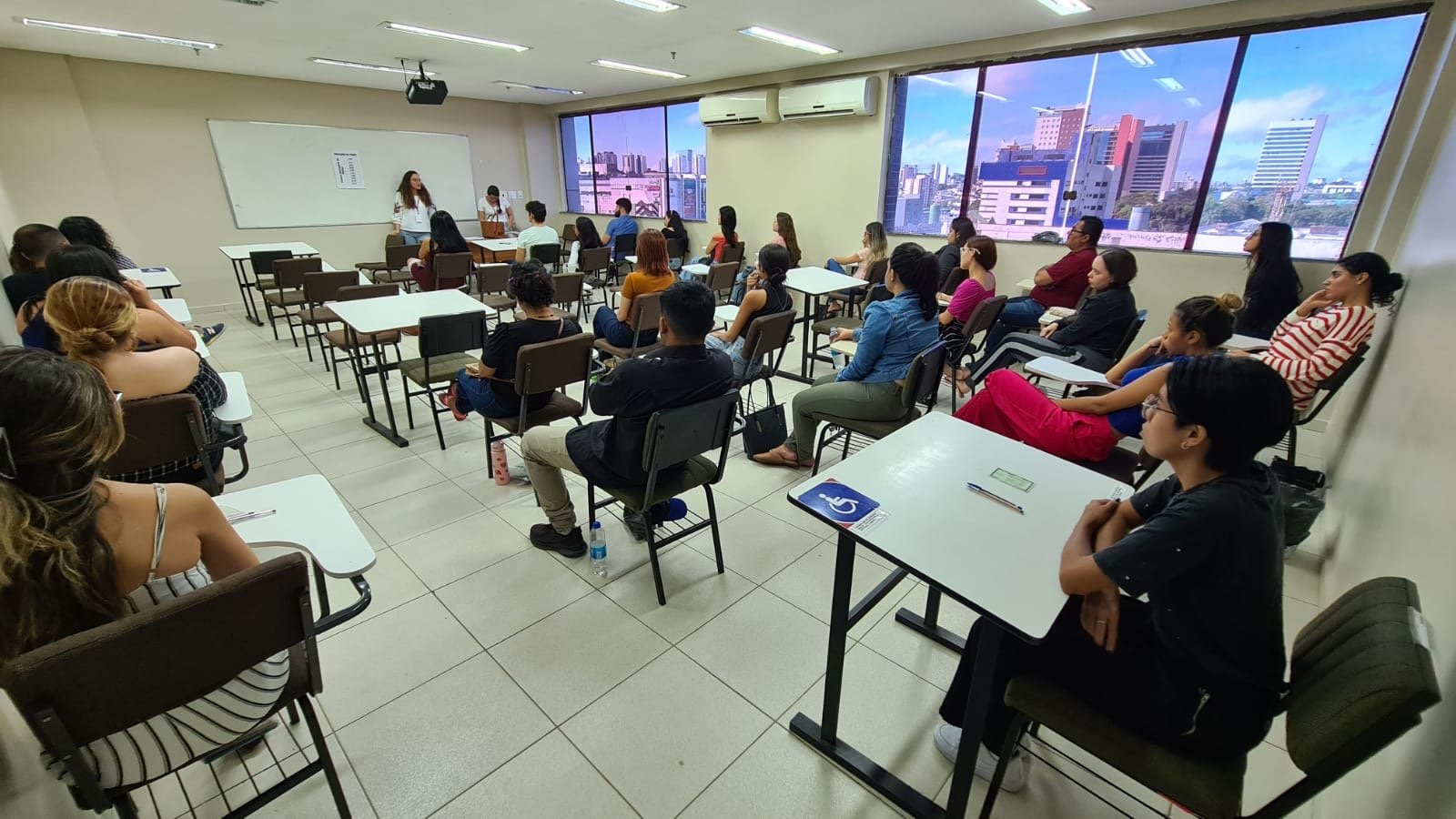 banner sobre vaga de estágio da PGE-AM para alunos de direito