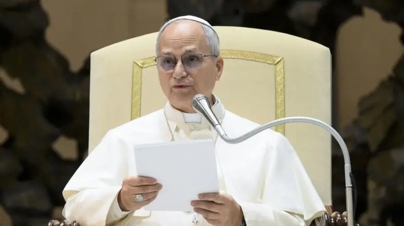 Papa Leão XIV homenageia jornalistas em discurso sobre liberdade de imprensa