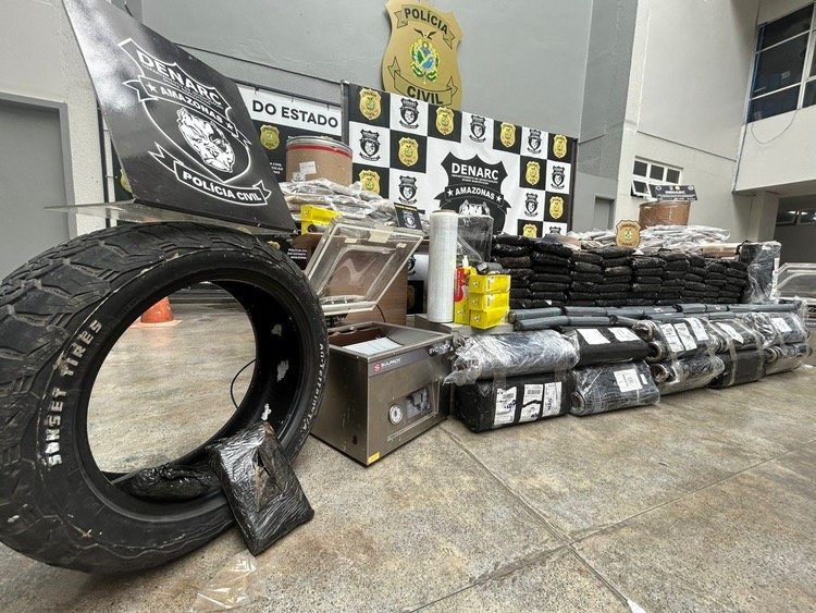 polícia apreende drogas em manaus