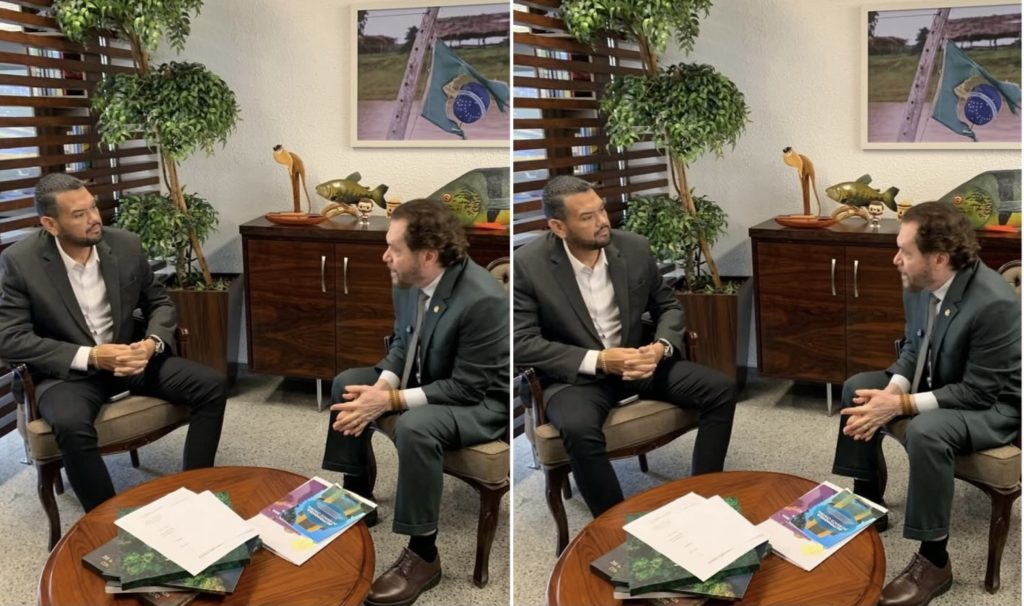 Prefeito de Beruri Emerson Melo em reunião com o senador Plínio Valério em Brasília para tratar de investimentos na saúde municipal