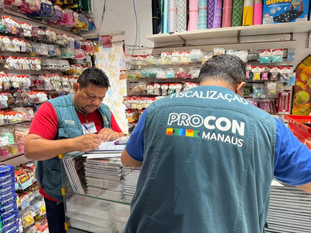 Fiscalização do Procon Manaus durante operação de carnaval