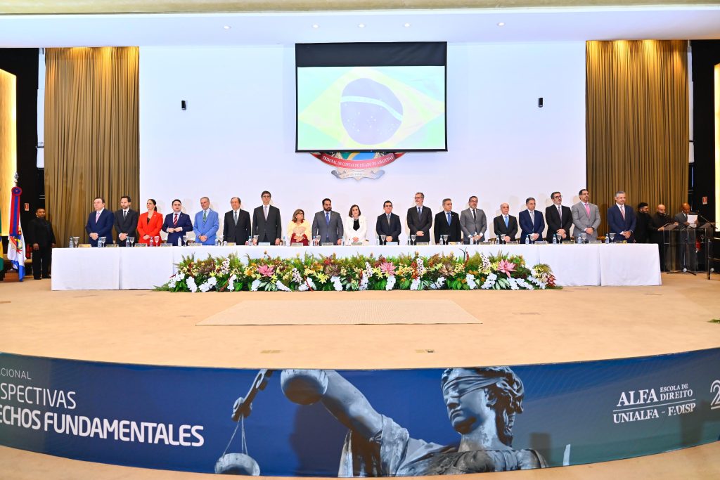 Imagem do seminário internacional sobre direitos fundamentais no TCE-AM