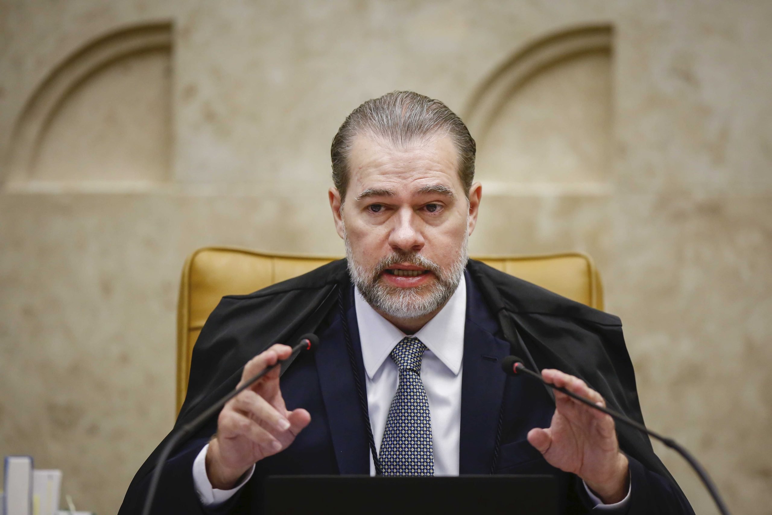 foto de sergio lima sobre pedidos de impeachment contra dias toffoli