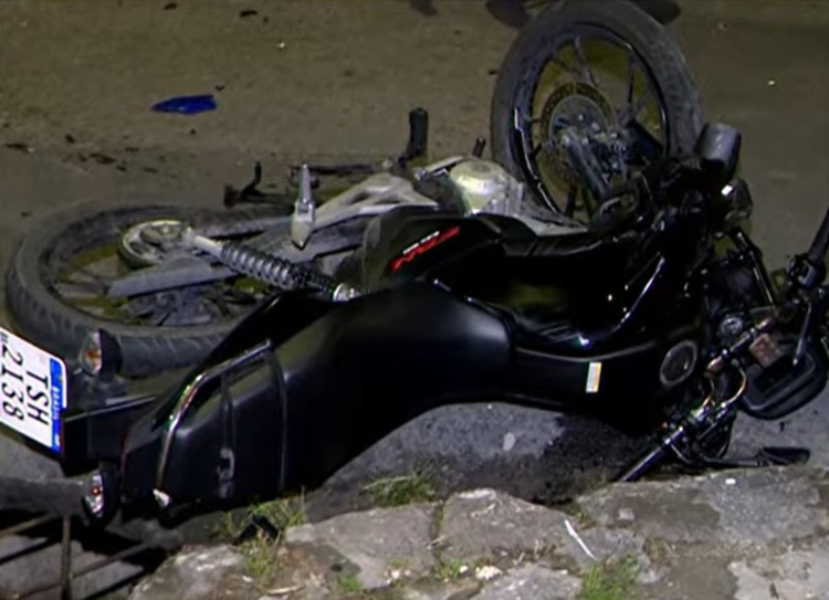 Entregador de delivery envolvido em acidente de motocicletas na Avenida Nilton Lins em Manaus