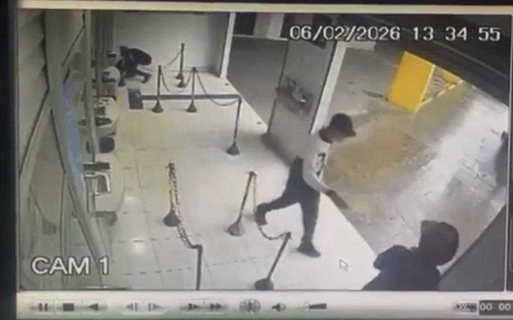 imagem de explosão em lotérica durante assalto