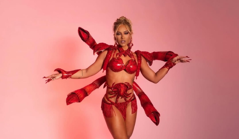Virginia Fonseca durante sua estreia como rainha de bateria da Grande Rio no Carnaval 2026