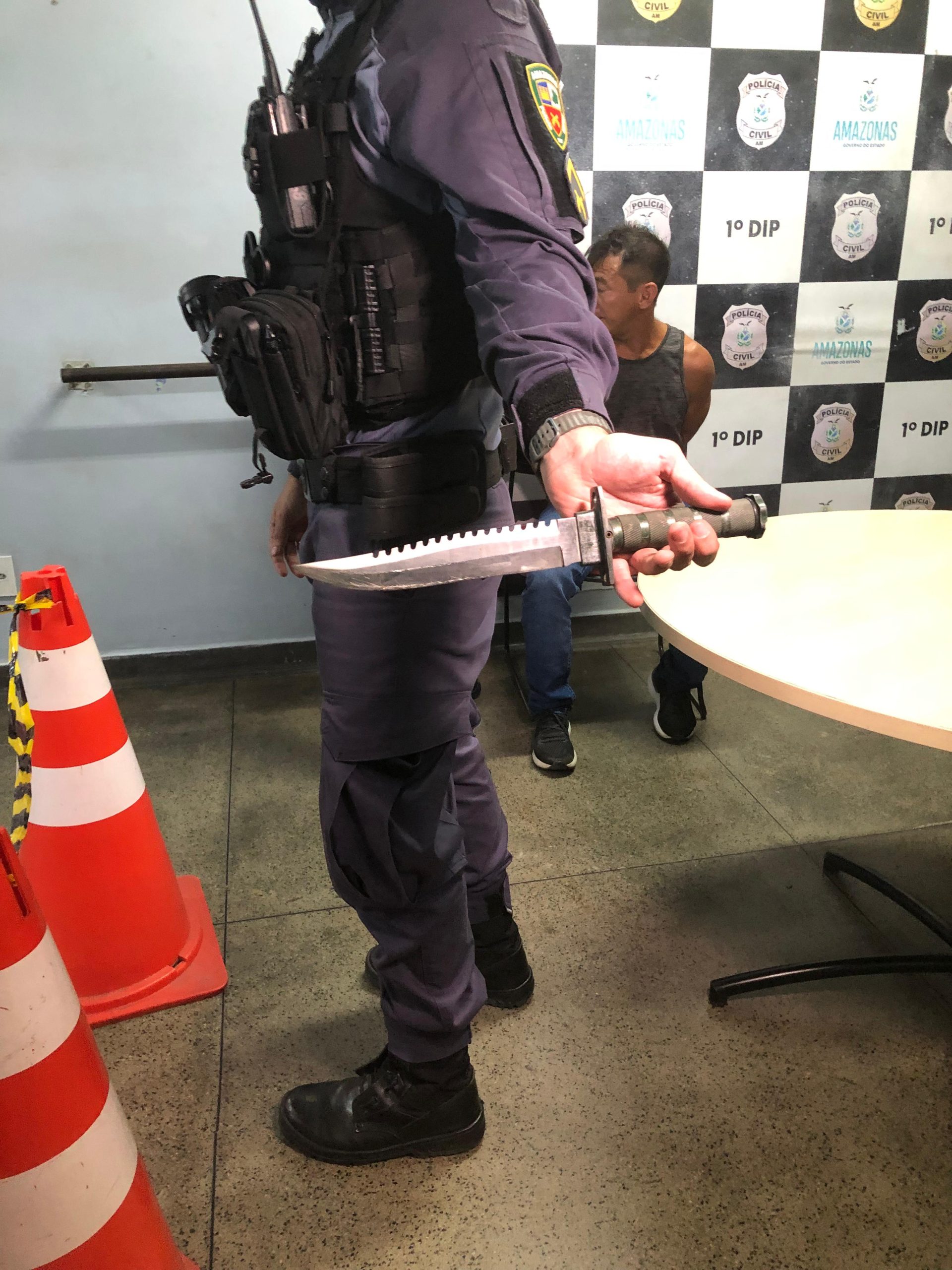 foto de homem preso na avenida das torres
