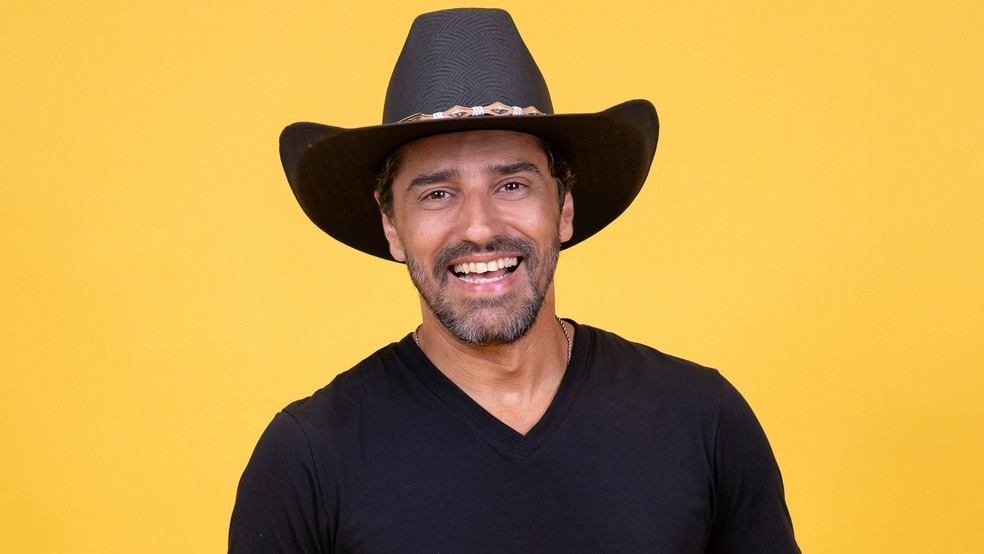 Participantes Alberto Cowboy Jordana e Breno do BBB 26 que disputam vaga no quarto secreto do paredão falso