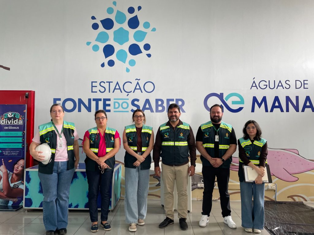 Equipes técnicas da Ageman fiscalizam a Estação de Tratamento de Água da Ponta das Lajes após pane elétrica em Manaus.