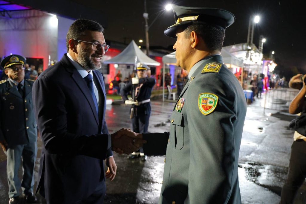 Formatura de aspirantes a oficiais da Polícia Militar do Amazonas no Quartel do Comando Geral em Manaus