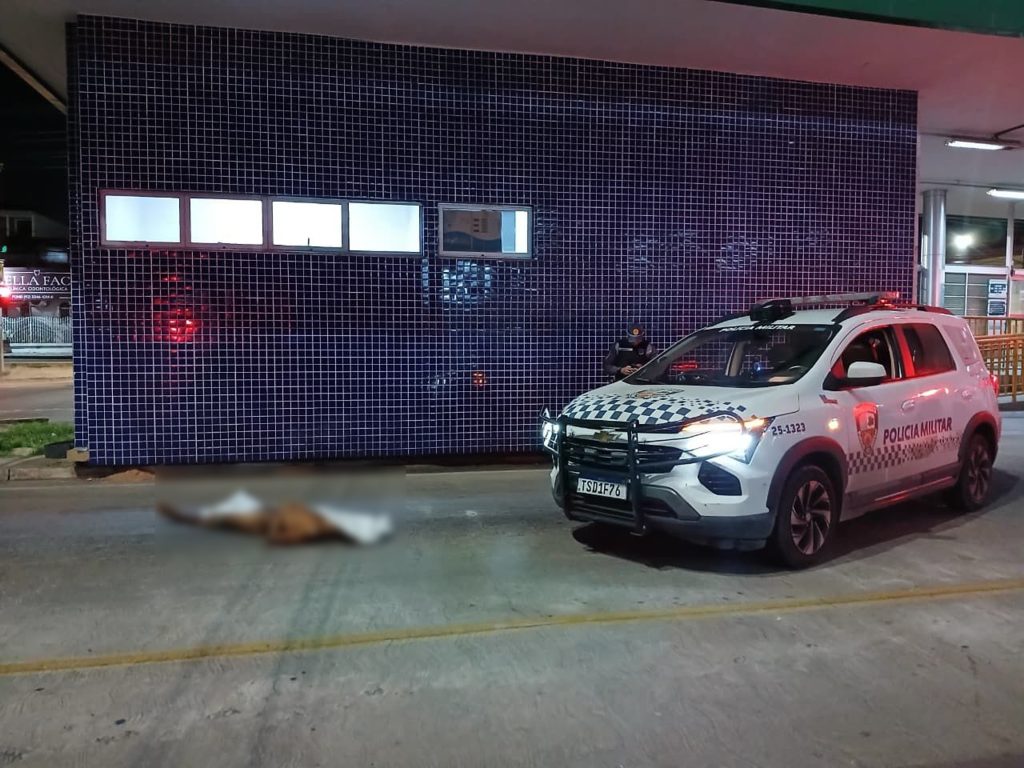 Terminal de ônibus em Manaus onde corpo de homem foi encontrado com ferimento nas costas