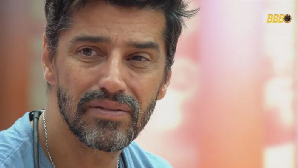 Alberto Cowboy conversa com aliados sobre possivel desistencia do reality show Big Brother Brasil 26