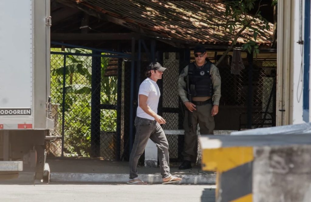 Vista externa da Penitenciária Federal de Brasília onde Daniel Vorcaro cumpre prisão preventiva.
