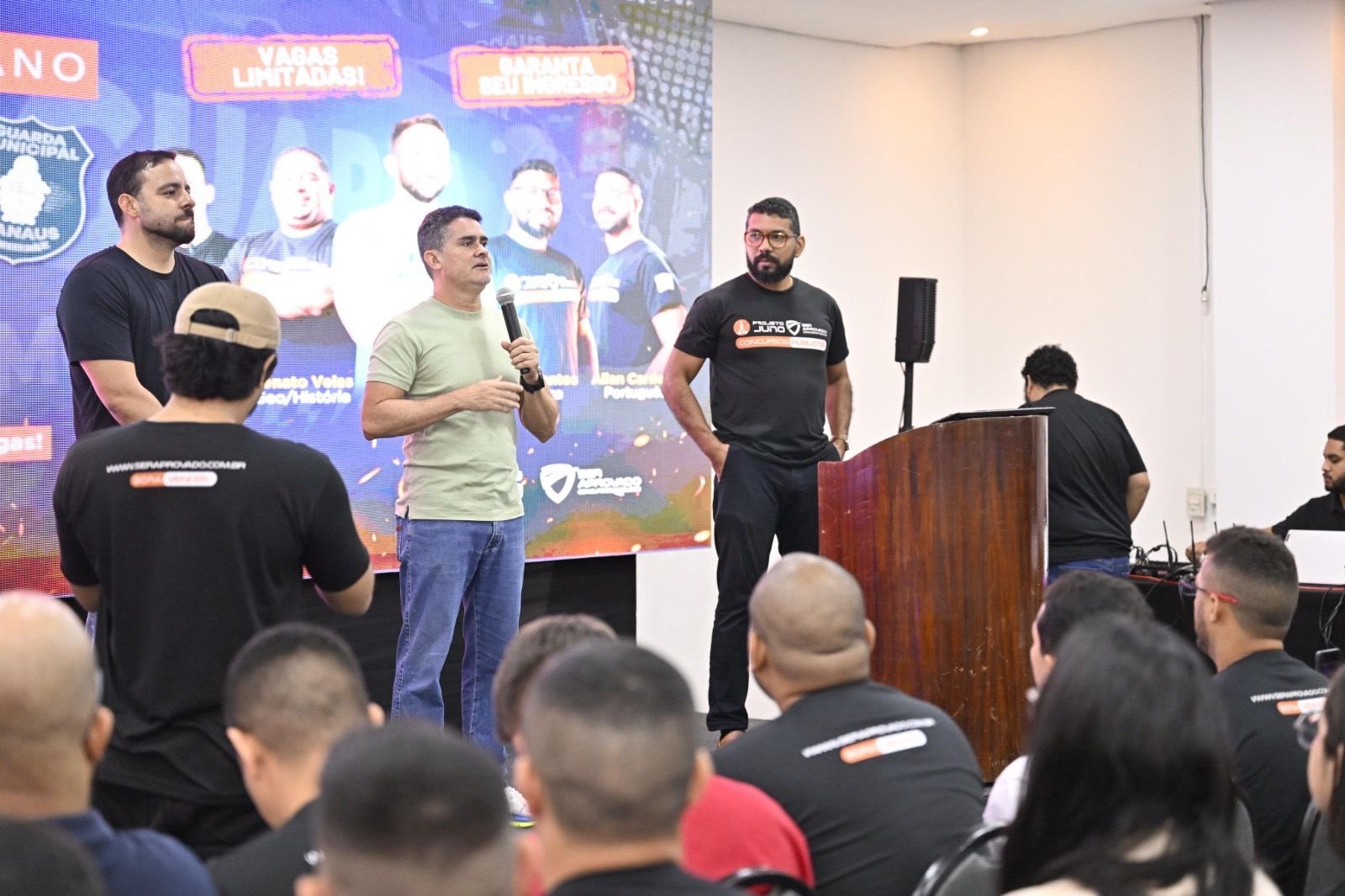 prefeito david almeida anuncia novo concurso da guarda municipal de manaus em evento público