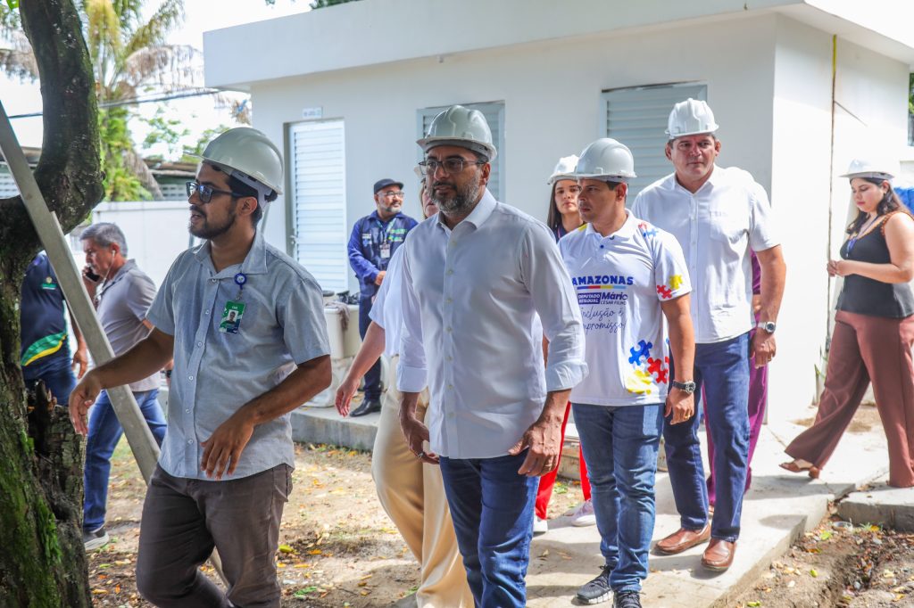 Mário César Filho e Wilson Lima vistoriam obras do terceiro centro especializado para autismo em Manaus