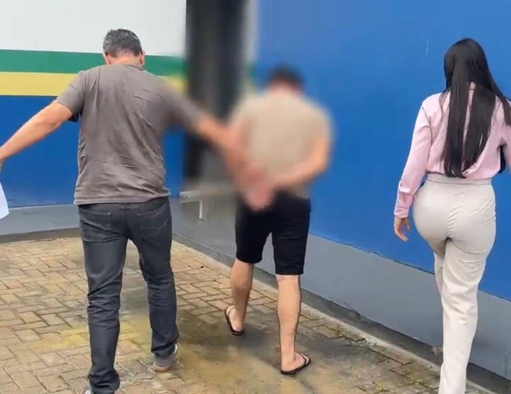 Momento da prisão de empresário suspeito de estupro de vulnerável contra adolescentes pela Depca em Manaus