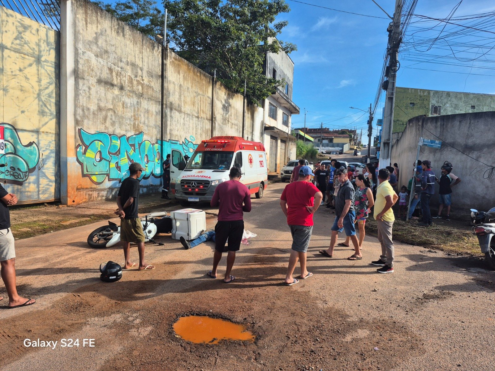 Local de acidente de trânsito em Parauapebas onde um motociclista morreu após perder o controle em um buraco.
