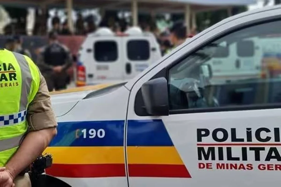 Viatura da Polícia Militar de Minas Gerais em imagem de divulgação oficial após prisão de suspeito.