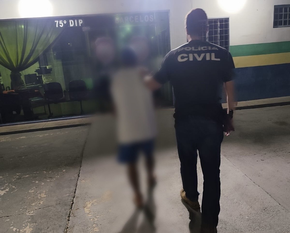 Fachada da delegacia de Barcelos no interior do Amazonas onde o suspeito de cometer homicídio foi apresentado pelas autoridades locais.