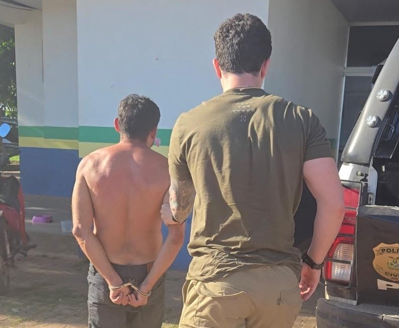 Fachada de delegacia da policia civil em itacoatiara onde homem foi preso por agredir a familia