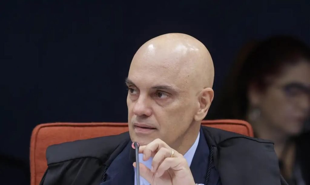 Ministro Alexandre de Moraes durante decisão sobre novas regras para compartilhamento de dados do Coaf