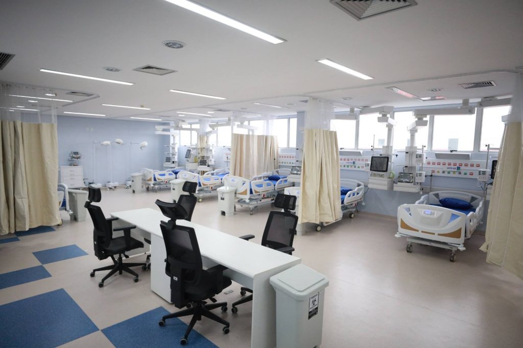 Fachada e equipamentos do novo Hospital do Sangue Idenir de Araújo Rodrigues em Manaus