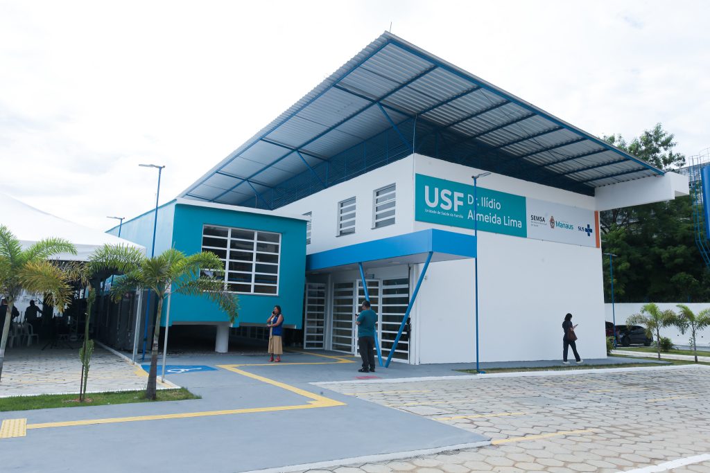 Prefeito David Almeida inaugura a Unidade de Saúde da Família Ilídio Almeida Lima no bairro Aleixo em Manaus