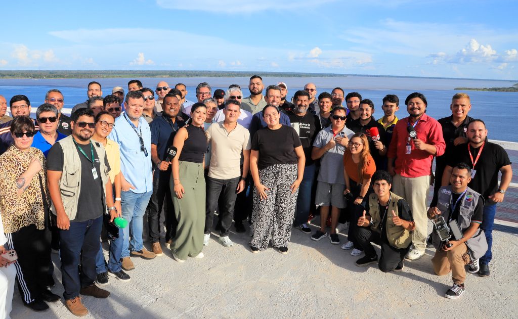 Prefeito David Almeida vistoria as obras do parque encontro das águas em manaus que está com oitenta e um por cento de conclusão