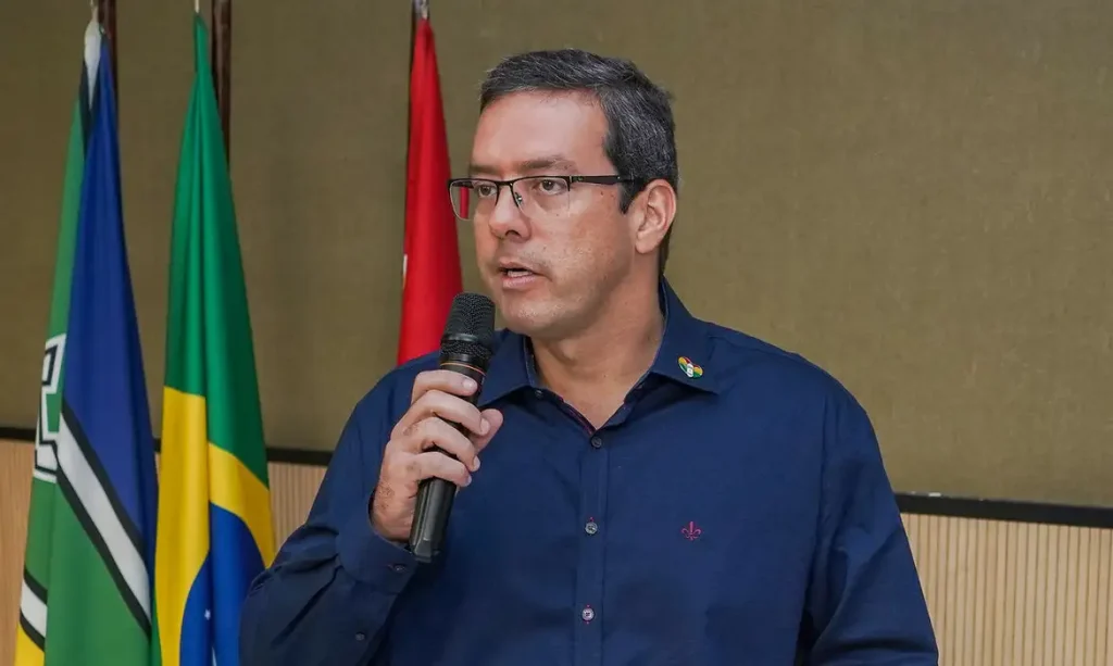 Prefeito de Macapá Dr Furlan em foto oficial após renúncia do cargo