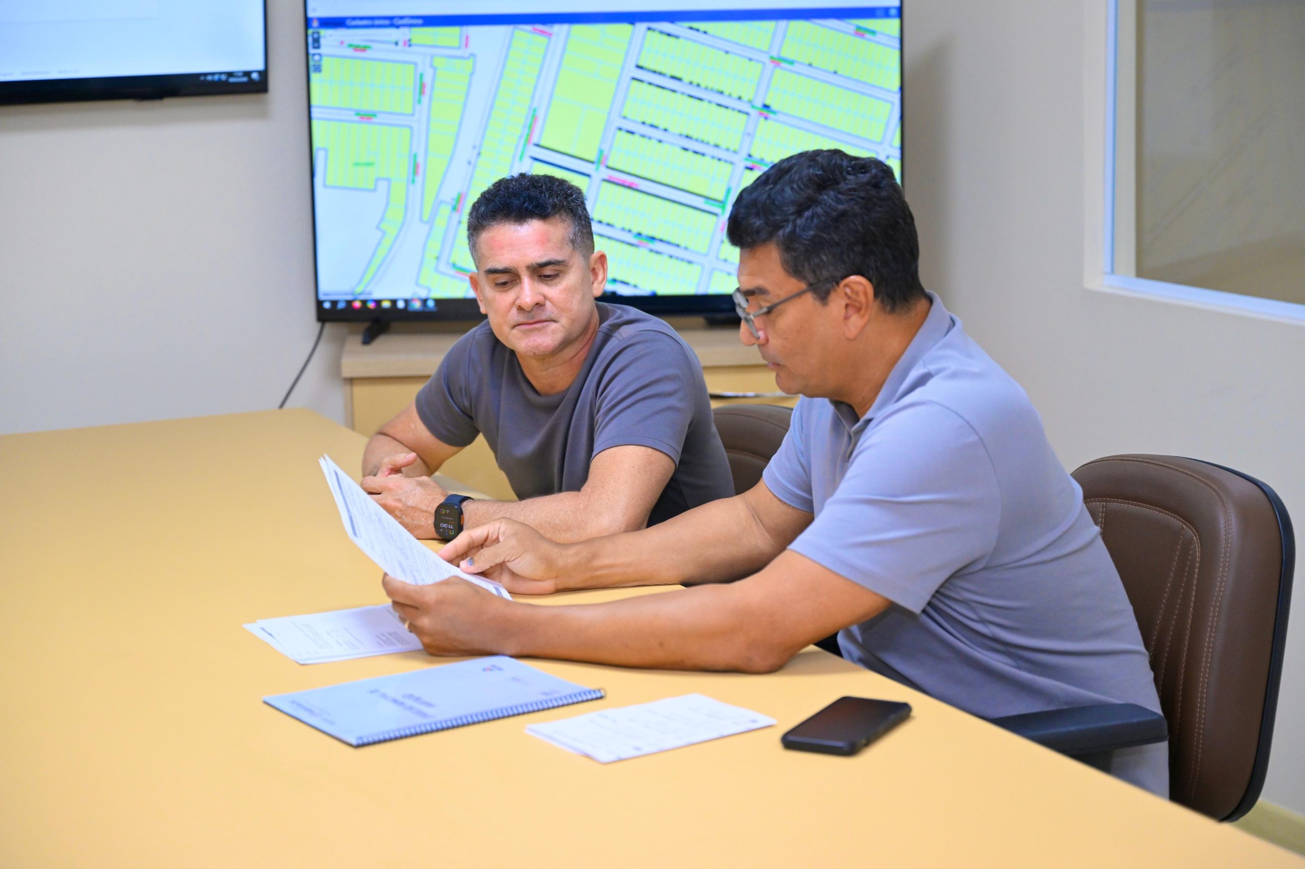 Prefeito David Almeida em anúncio sobre a reabertura das inscrições para o programa habitacional Minha Casa Minha Vida em Manaus.