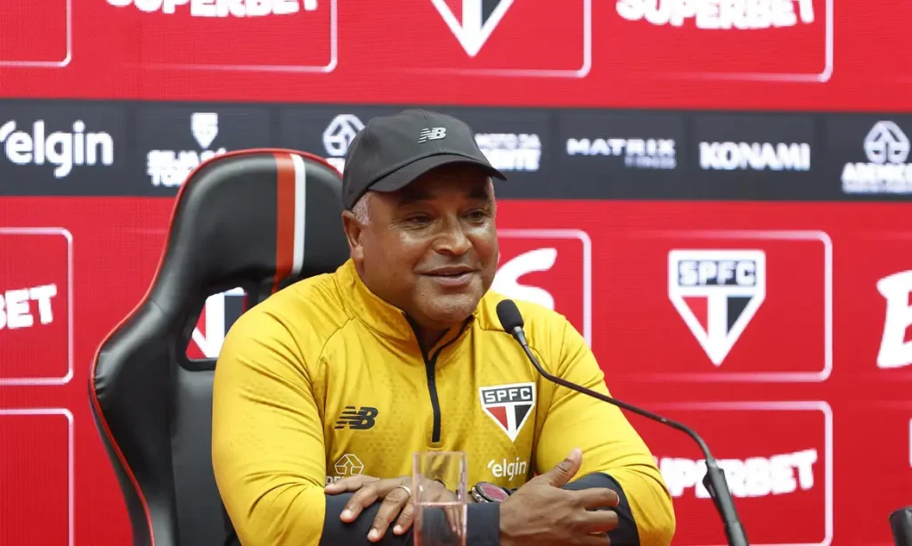Roger Machado, novo treinador do São Paulo Futebol Clube, em sua chegada ao clube para substituir Hernán Crespo.